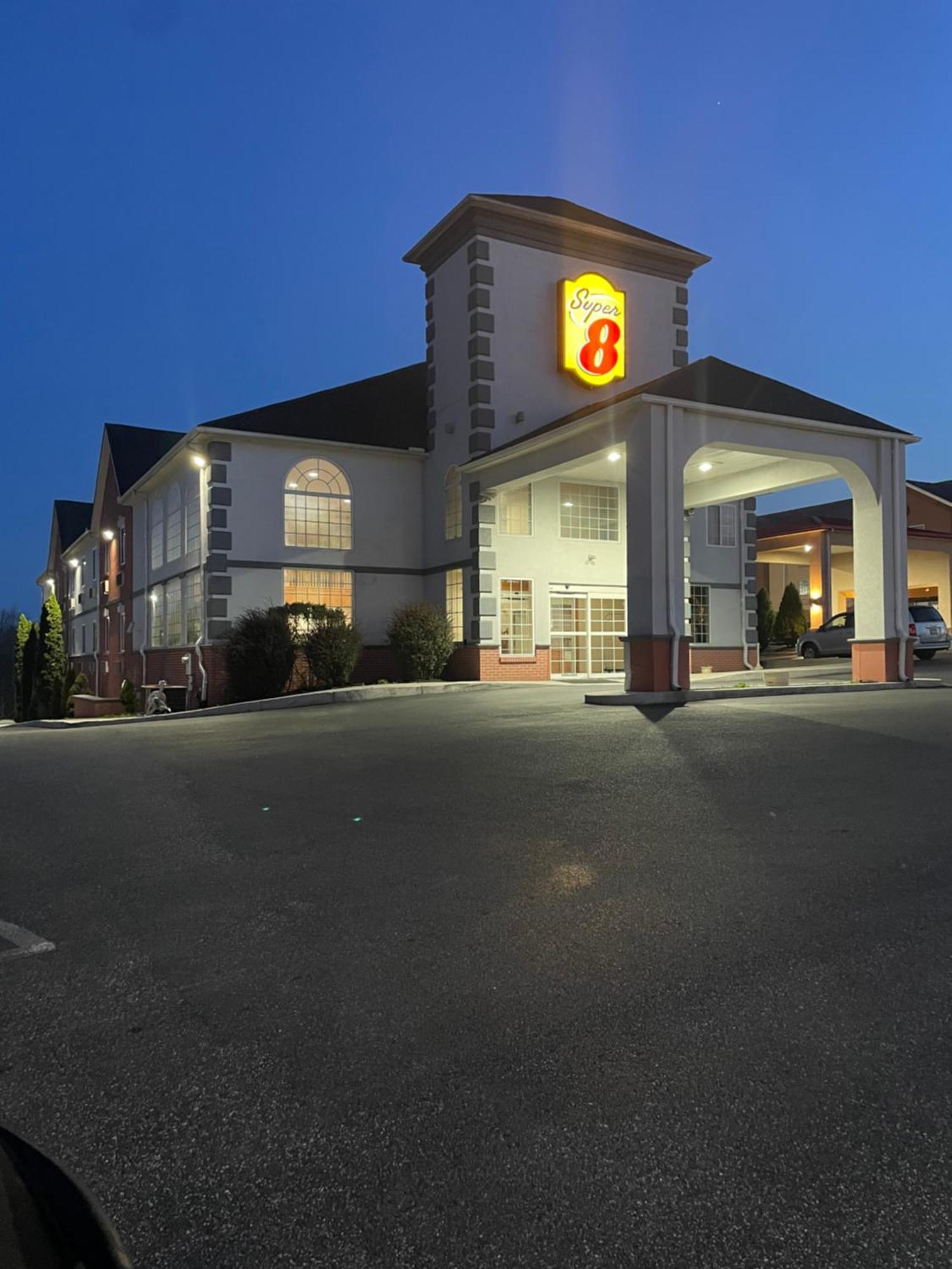 Super 8 By Wyndham Harrisburg Hershey North Esterno foto