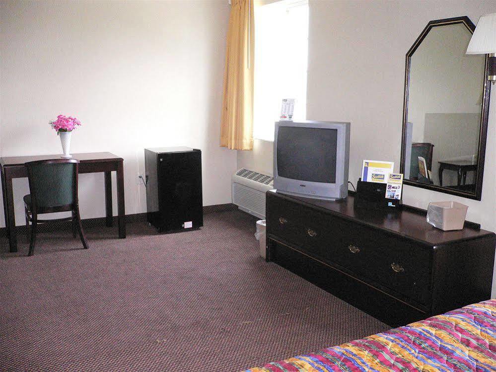 Super 8 By Wyndham Harrisburg Hershey North Esterno foto